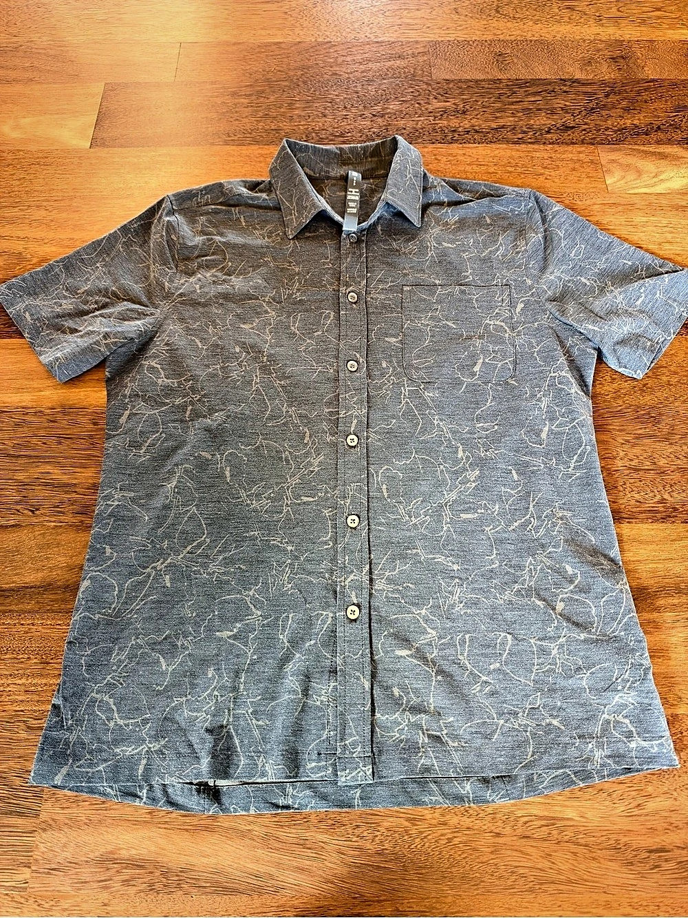 Vuori Bridge Button-Down Shirt Abstract Short Sleeve Blue Small